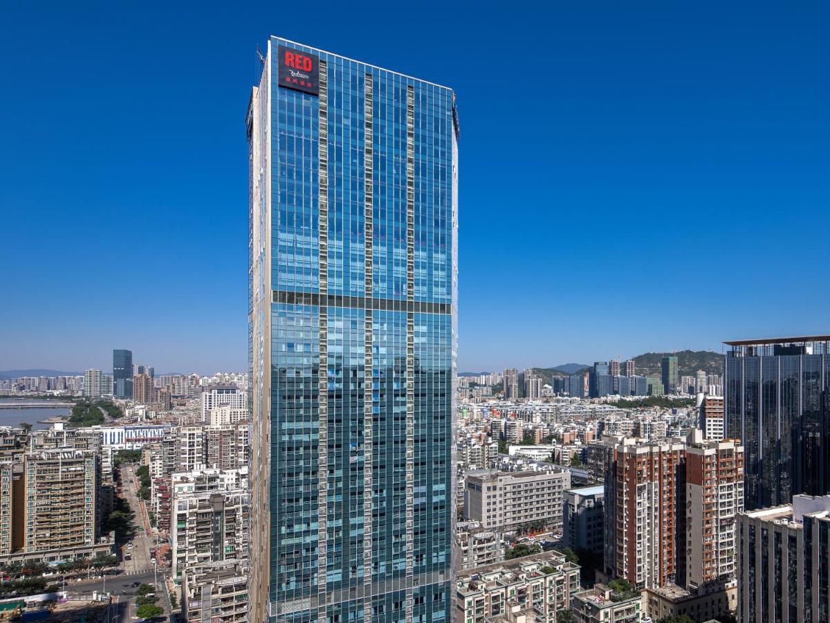Radisson Red Hotel Zhuhai Gongbei Port Екстериор снимка