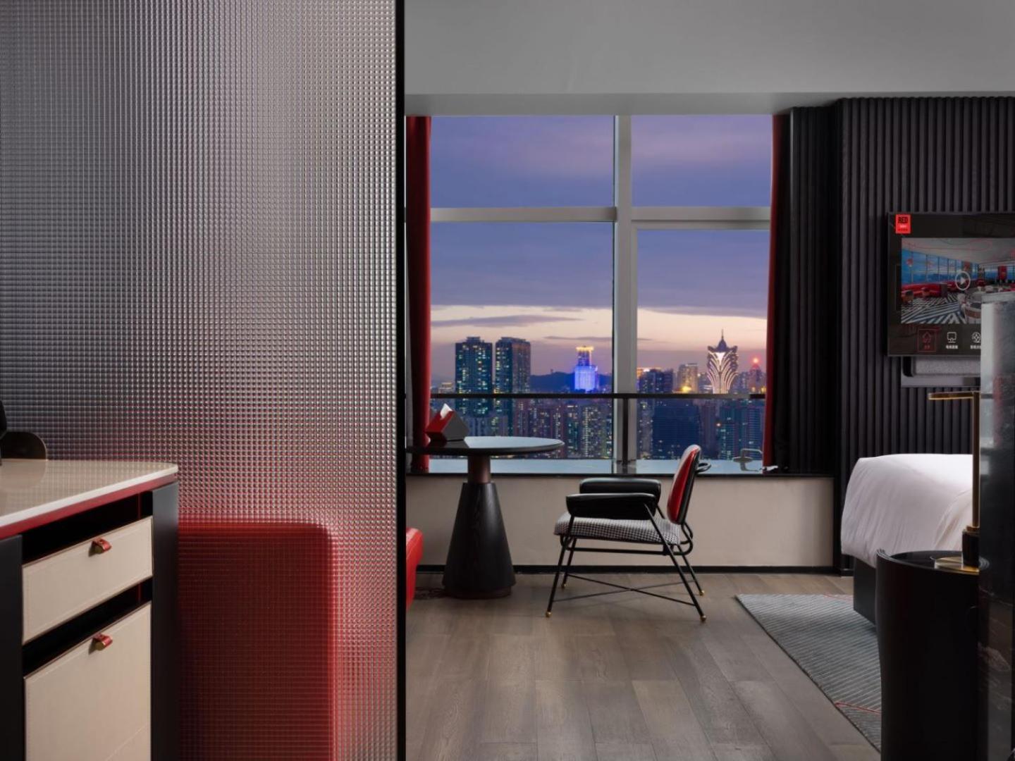 Radisson Red Hotel Zhuhai Gongbei Port Екстериор снимка